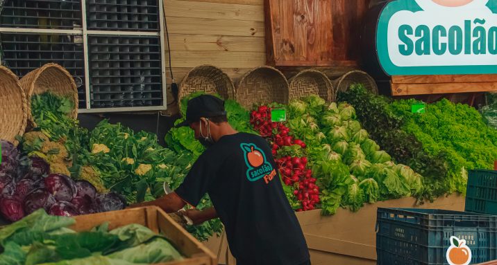 As verduras são essenciais para a salda do almoço e jantar.