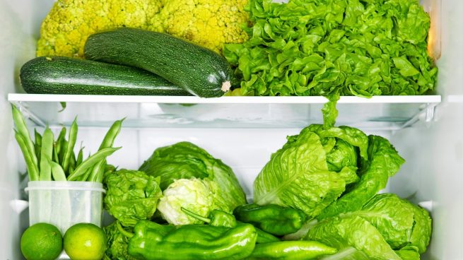 Armazene os vegetais de folhas verdes na geladeira.