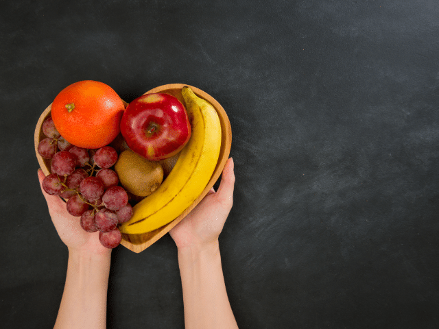 As frutas e vegetais possuem várias cores, que se enquadram em diferentes categorias.