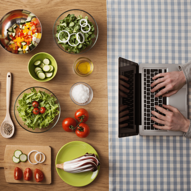 Com o avanço na tecnologia, as receitas passaram a ser pesquisadas online.
