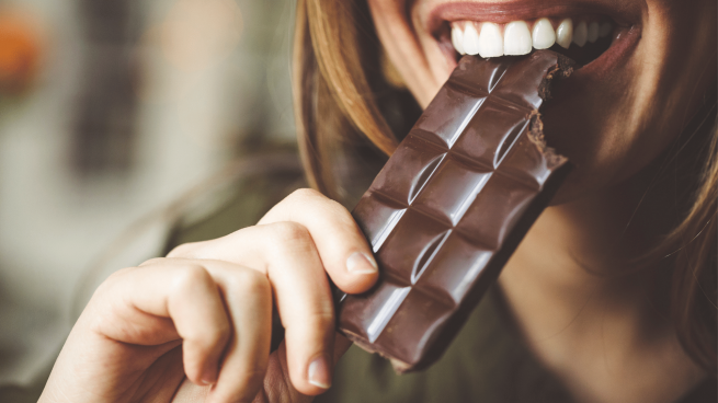 Usando chocolate como forma de recompensa após situações ruins.